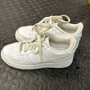 Nike Air Force 1 ~ 7 Youth/8.5 Women’s